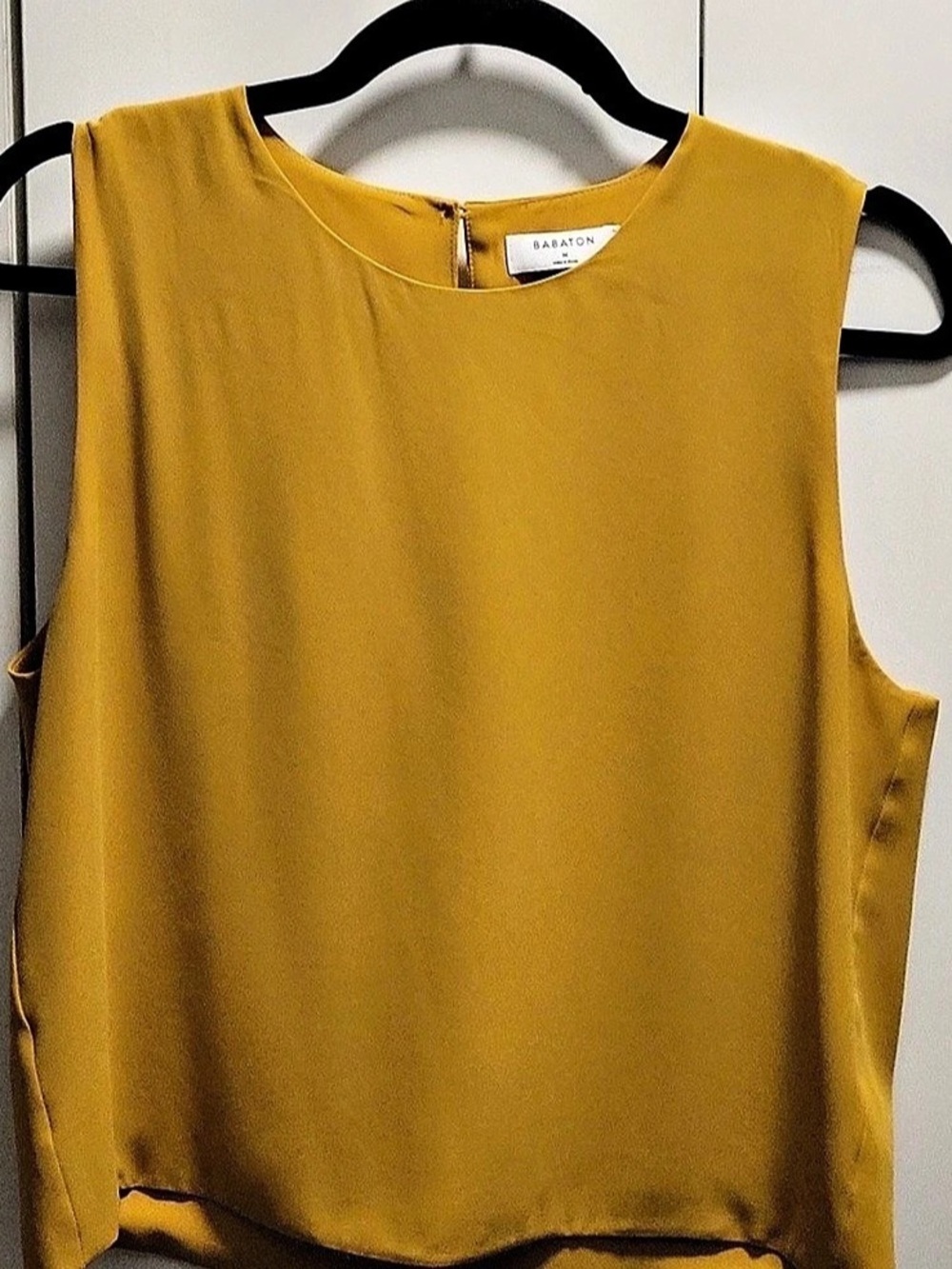 Babaton Sleeveless Blouse in Yellow Size Medium Like New